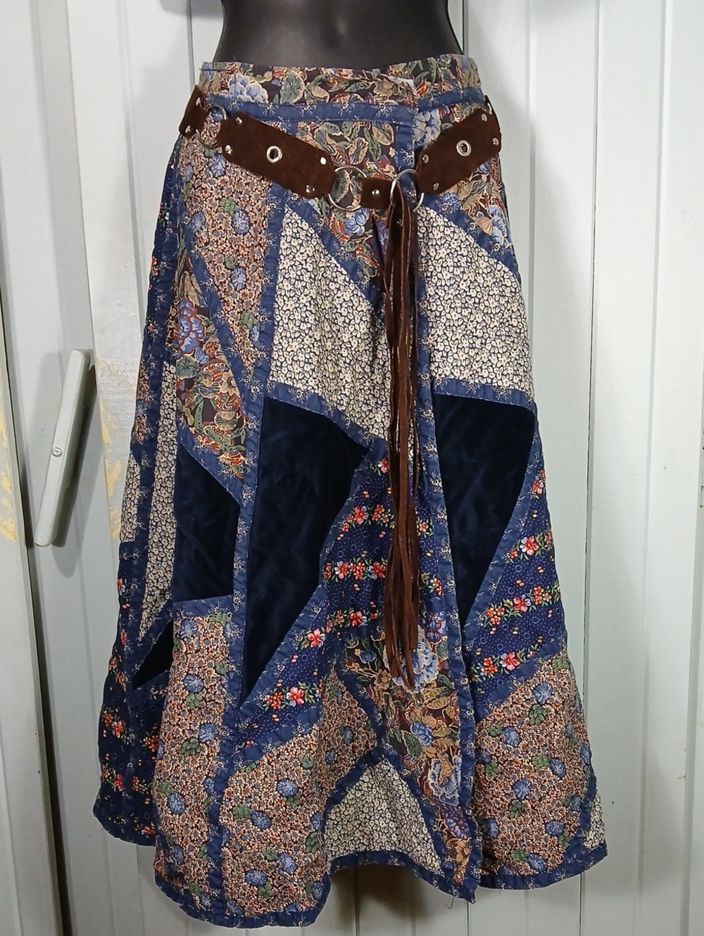 Vintage Festival Boho Patchwork Navy Floral Maxi Skirt Set with Belt - Picture 5 of 10